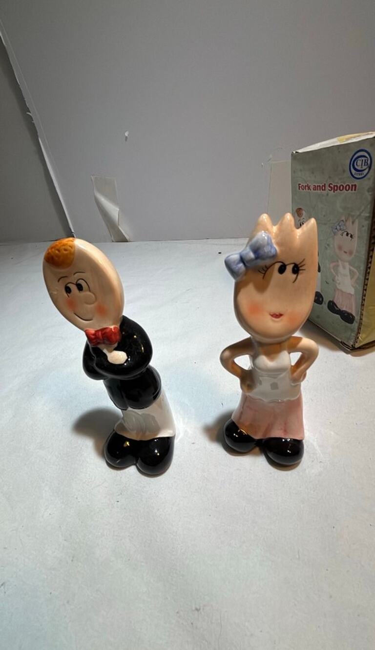 Vintage Ceramic Fork and Spoon Figurines Salt And Pepper Shakers